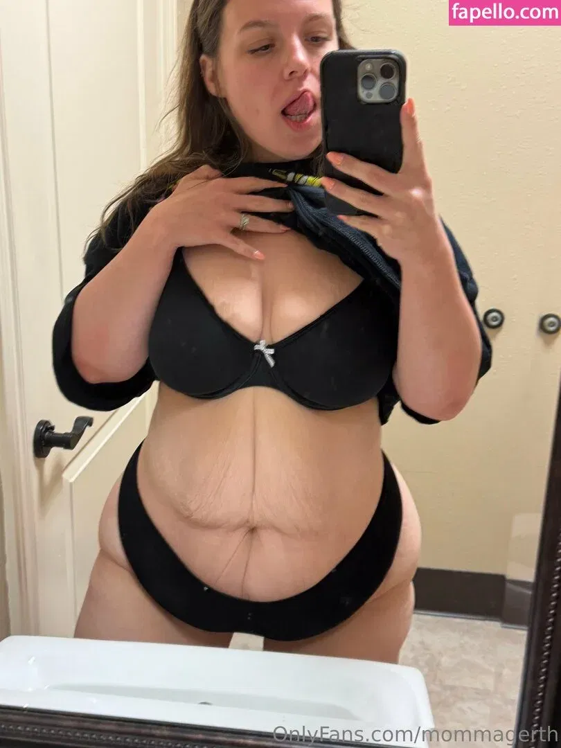 mommagerth Onlyfans Photo Gallery 