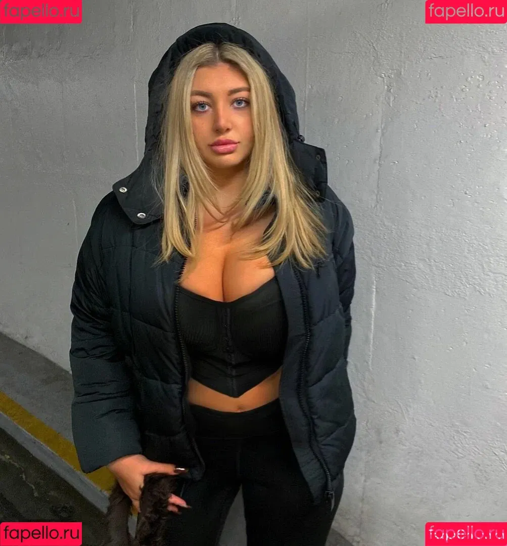 meakelena Onlyfans Photo Gallery 