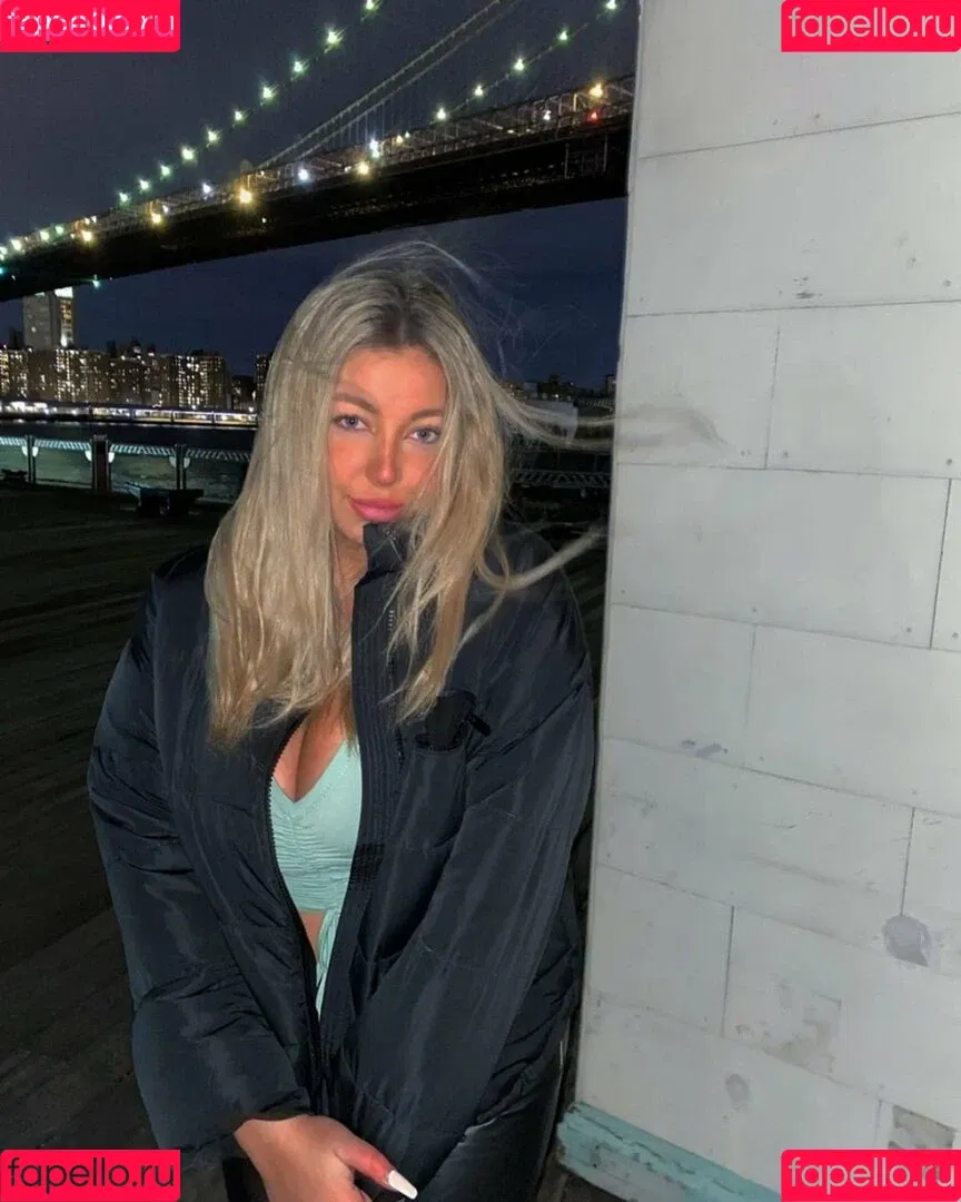 meakelena Onlyfans Photo Gallery 