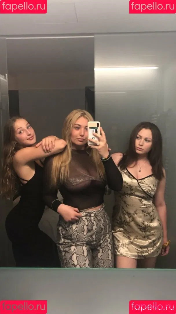 meakelena Onlyfans Photo Gallery 