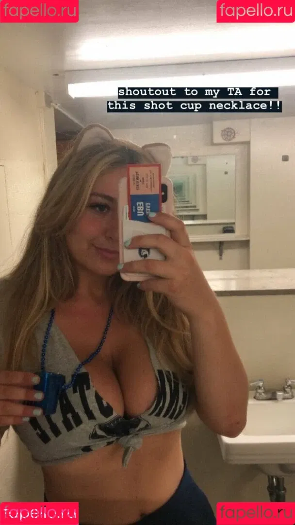 meakelena Onlyfans Photo Gallery 