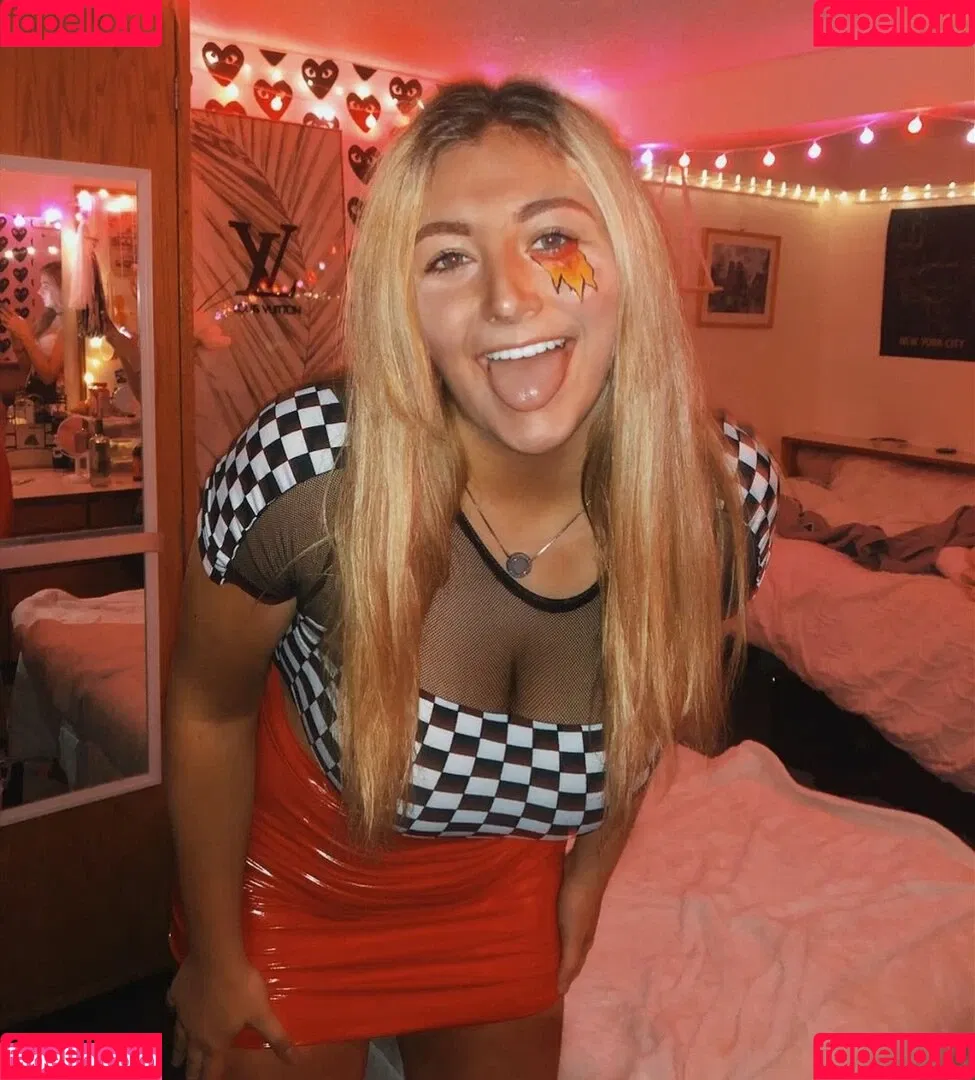 meakelena Onlyfans Photo Gallery 