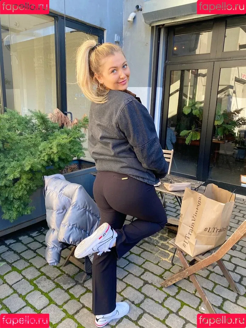 meakelena Onlyfans Photo Gallery 