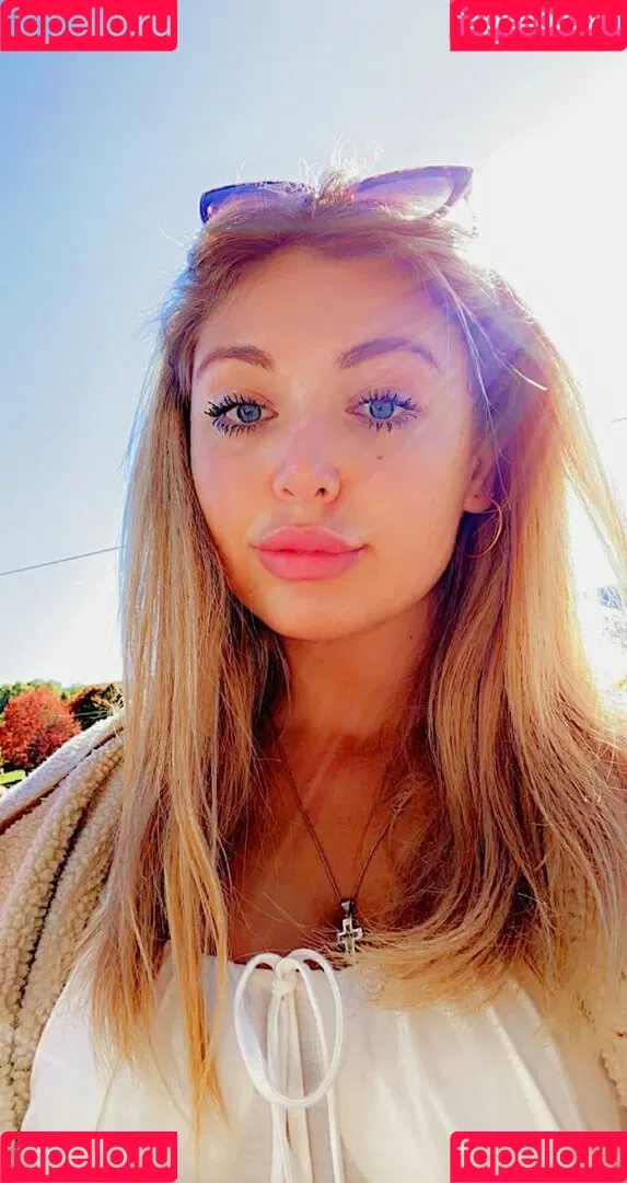 meakelena Onlyfans Photo Gallery 