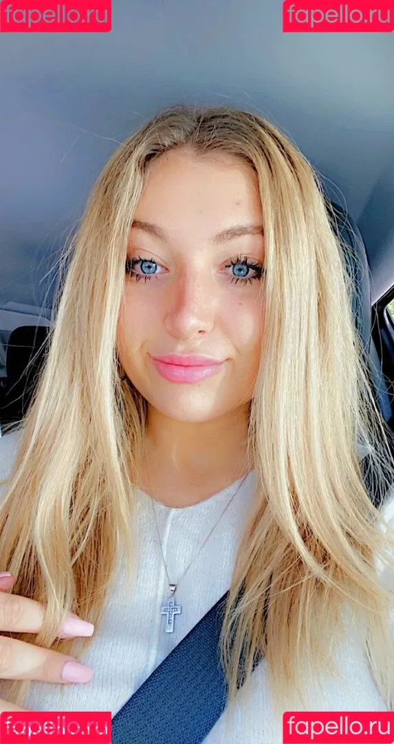 meakelena Onlyfans Photo Gallery 