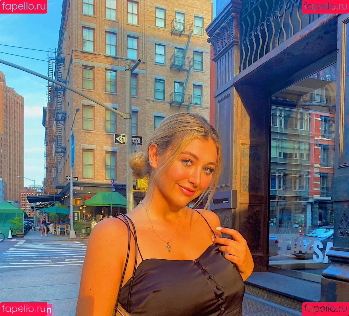 meakelena Onlyfans Photo Gallery 