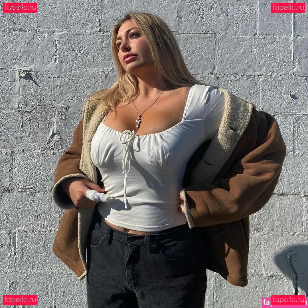 meakelena Onlyfans Photo Gallery 