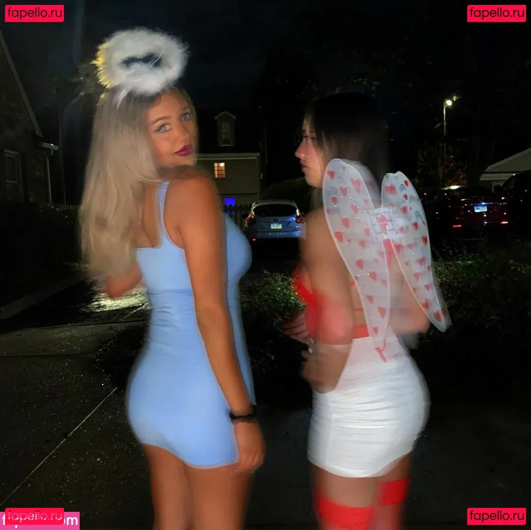 meakelena Onlyfans Photo Gallery 