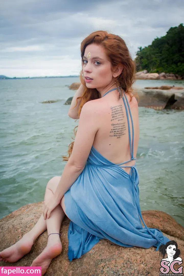 Aroua Dh Onlyfans Photo Gallery 