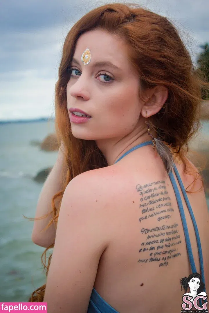 Aroua Dh Onlyfans Photo Gallery 