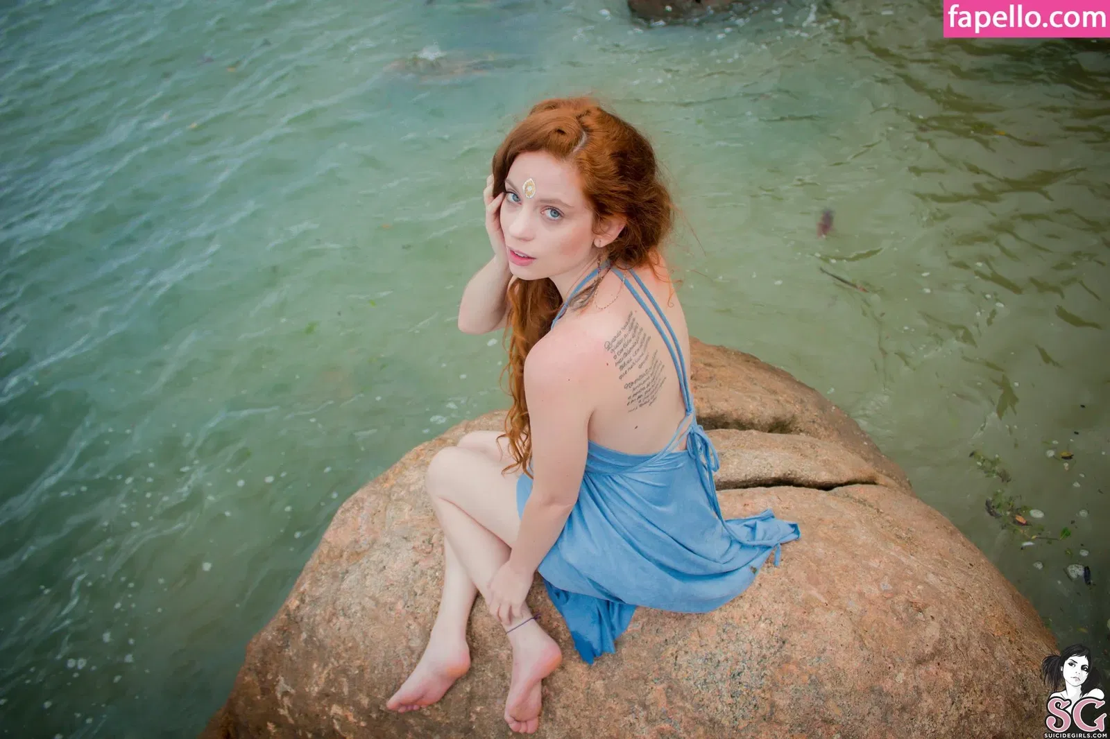 Aroua Dh Onlyfans Photo Gallery 