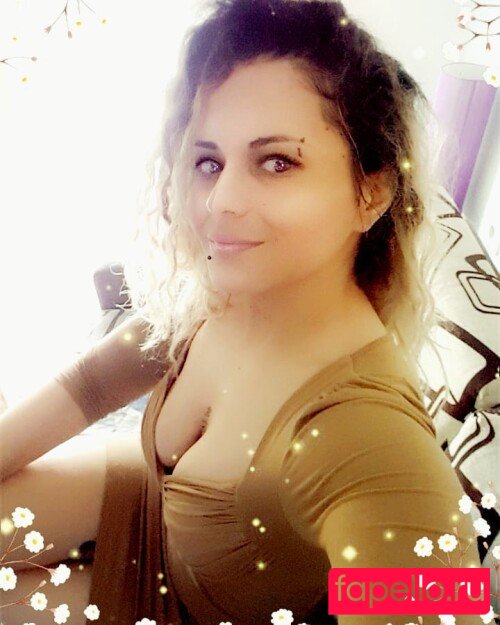 Aroua Dh Nude Onlyfans Photo 6