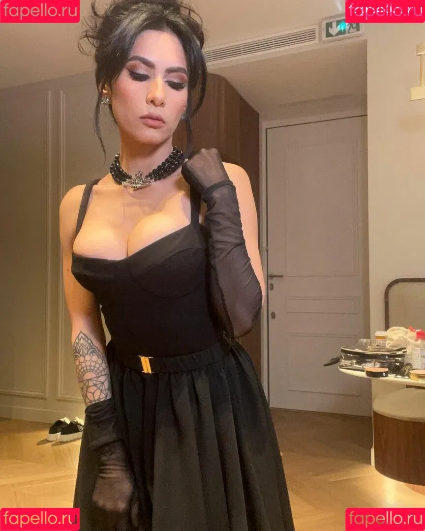 Cristina Vee Valenzuela Onlyfans Photo Gallery 