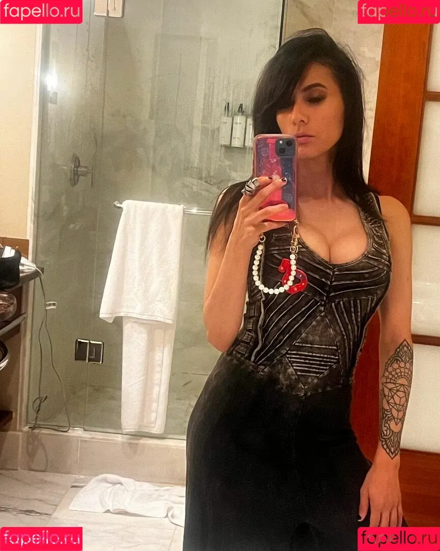 Cristina Vee Valenzuela Onlyfans Photo Gallery 