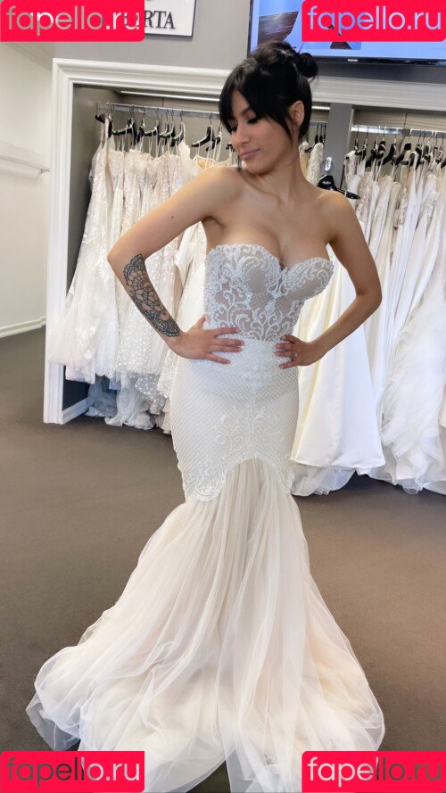 Cristina Vee Valenzuela Onlyfans Photo Gallery 