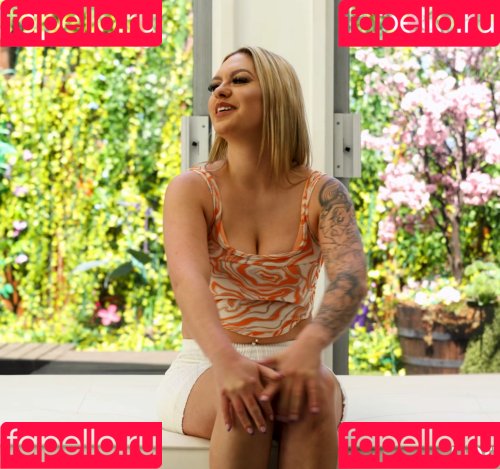 Naughty Mama Onlyfans Photo Gallery 