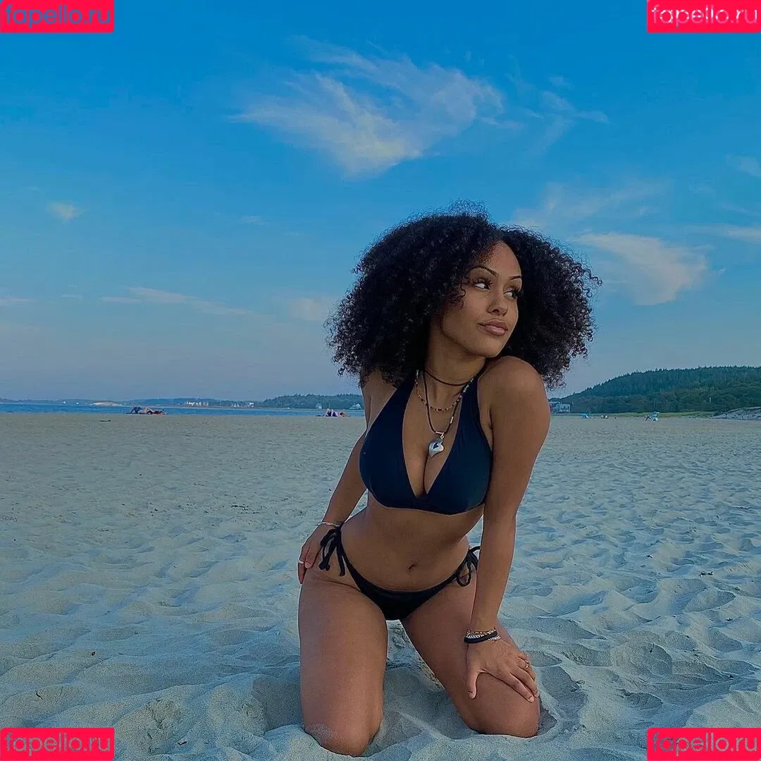 Aaliyeezy Onlyfans Photo Gallery 