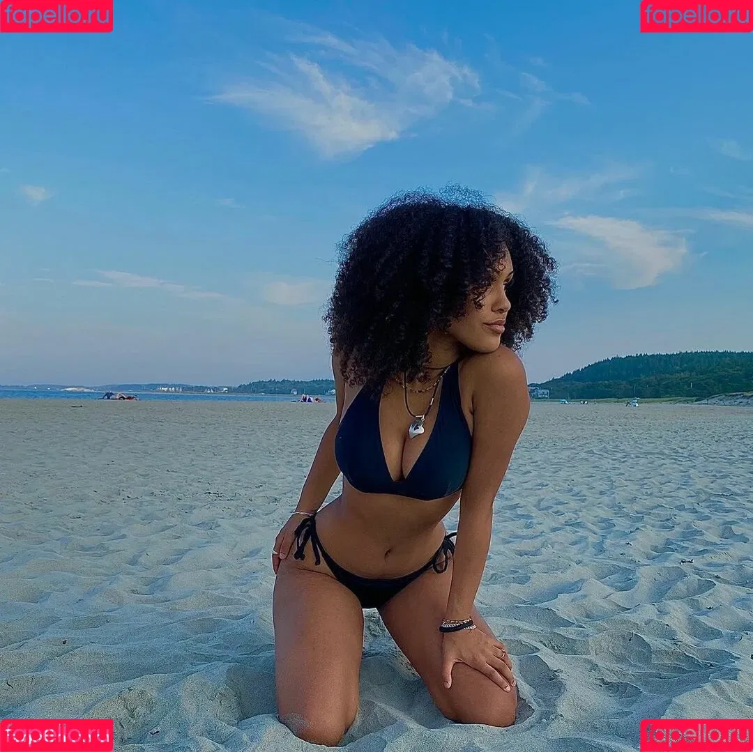 Aaliyeezy Onlyfans Photo Gallery 