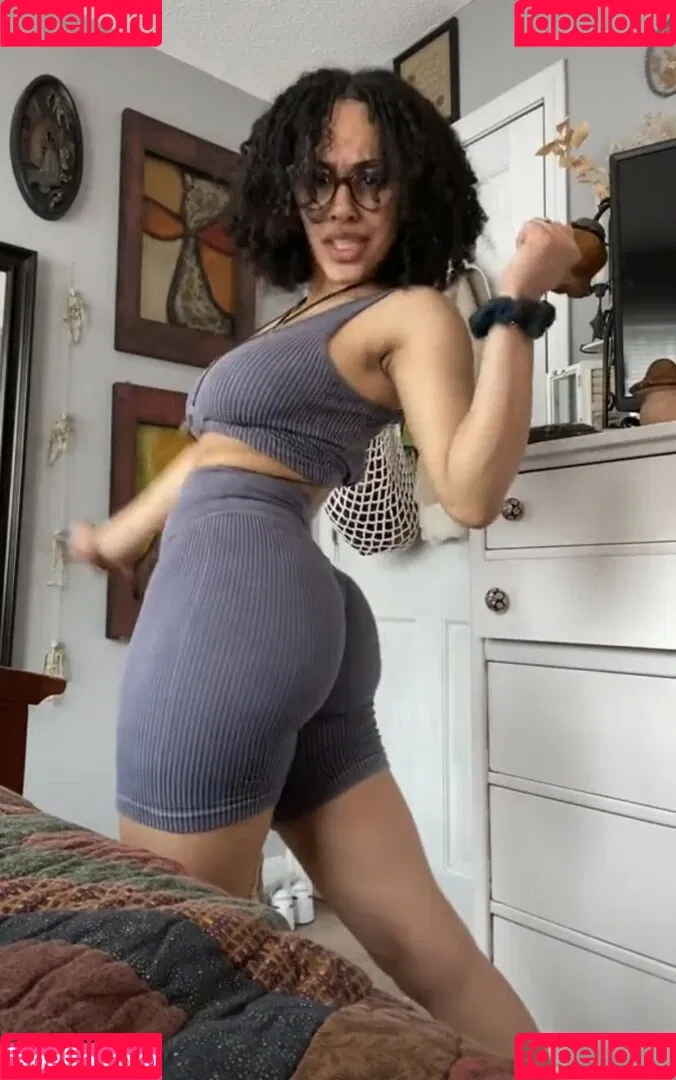 Aaliyeezy Onlyfans Photo Gallery 
