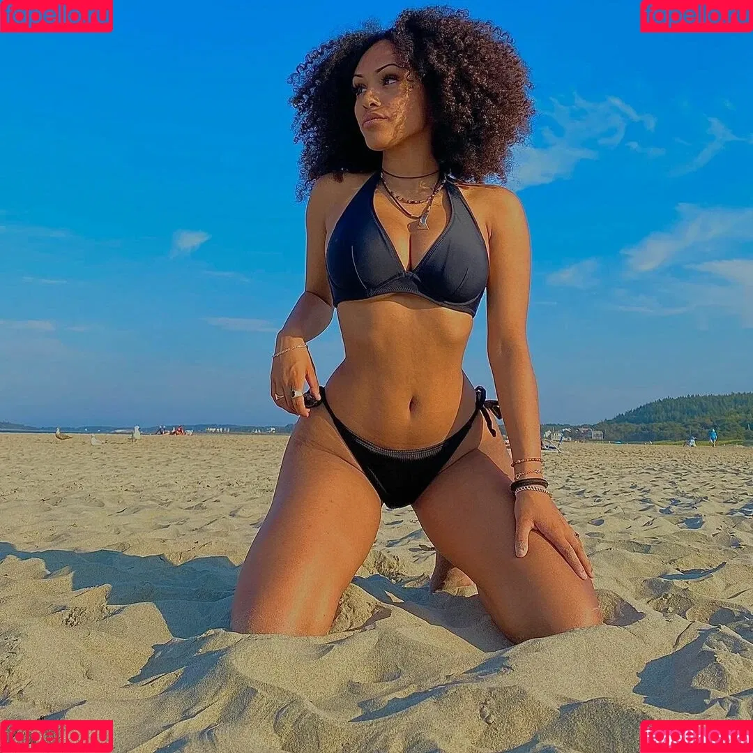 Aaliyeezy Onlyfans Photo Gallery 