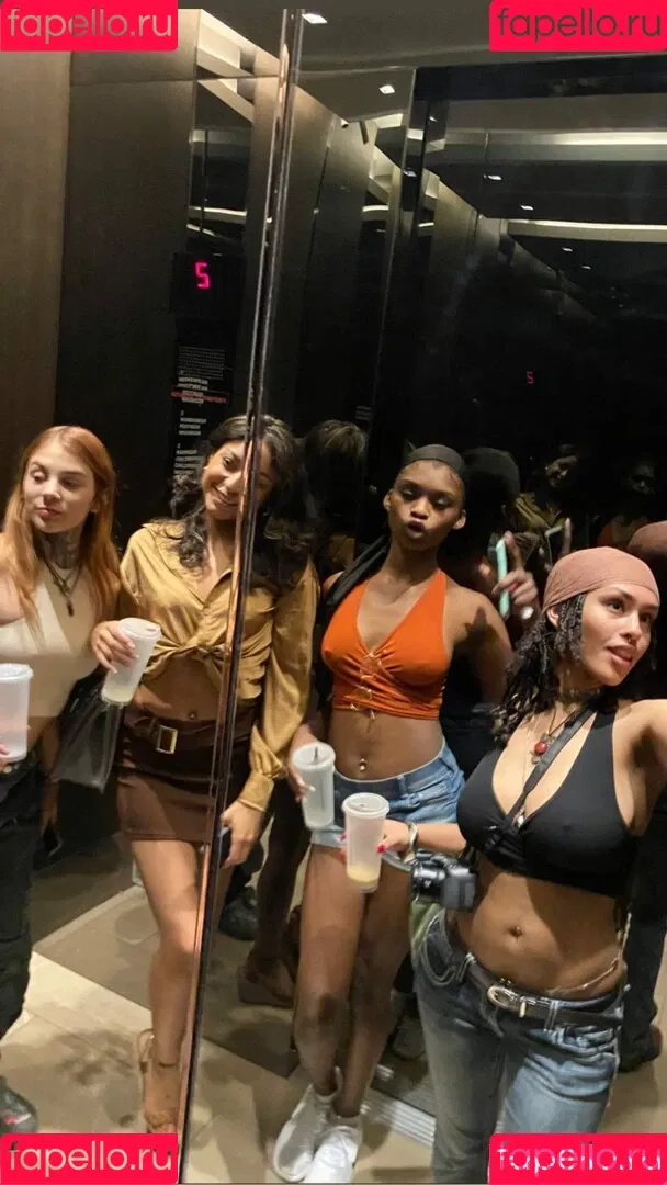 Aaliyeezy Onlyfans Photo Gallery 