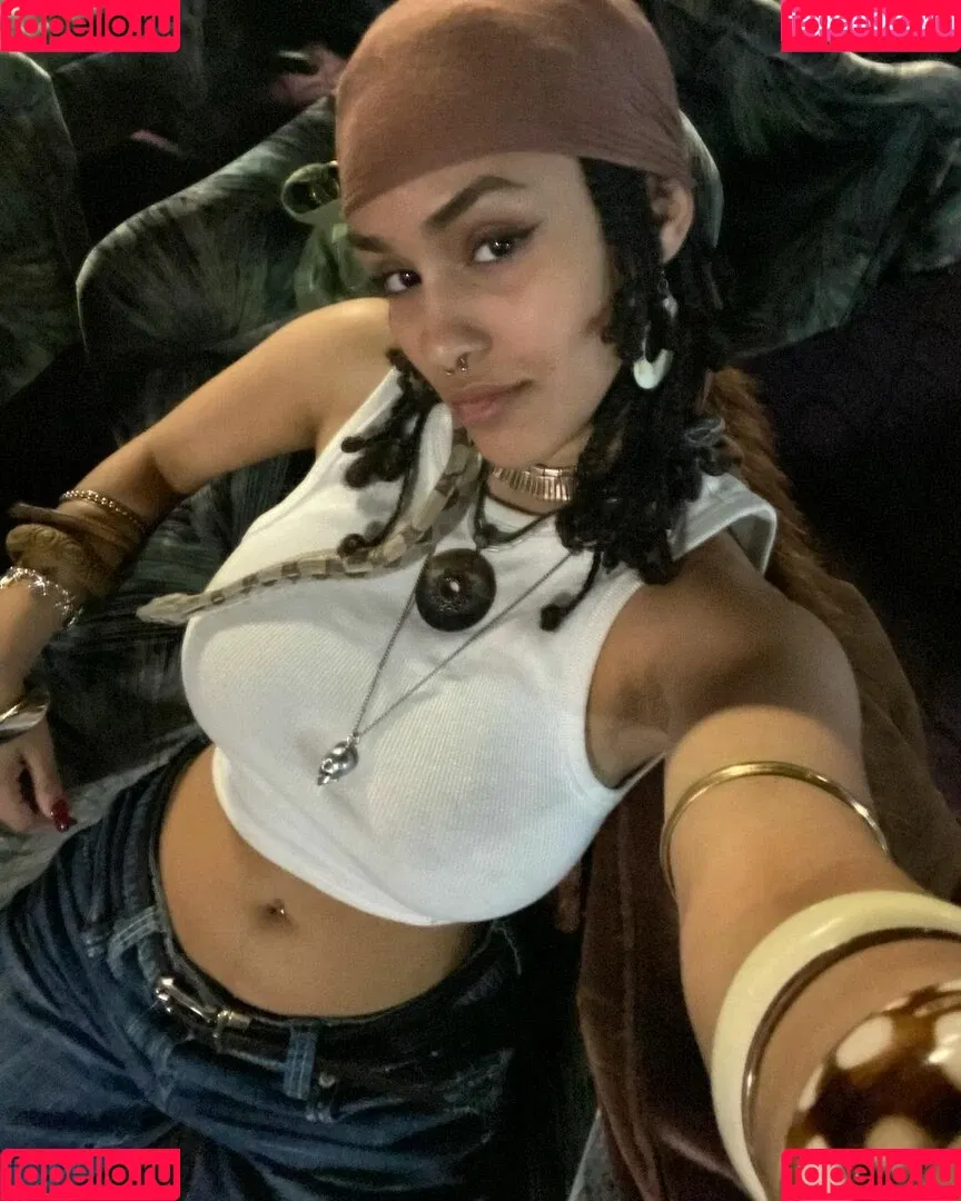 Aaliyeezy Onlyfans Photo Gallery 
