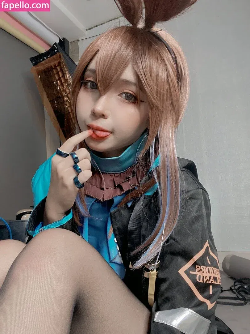 Umeko J. Onlyfans Photo Gallery 