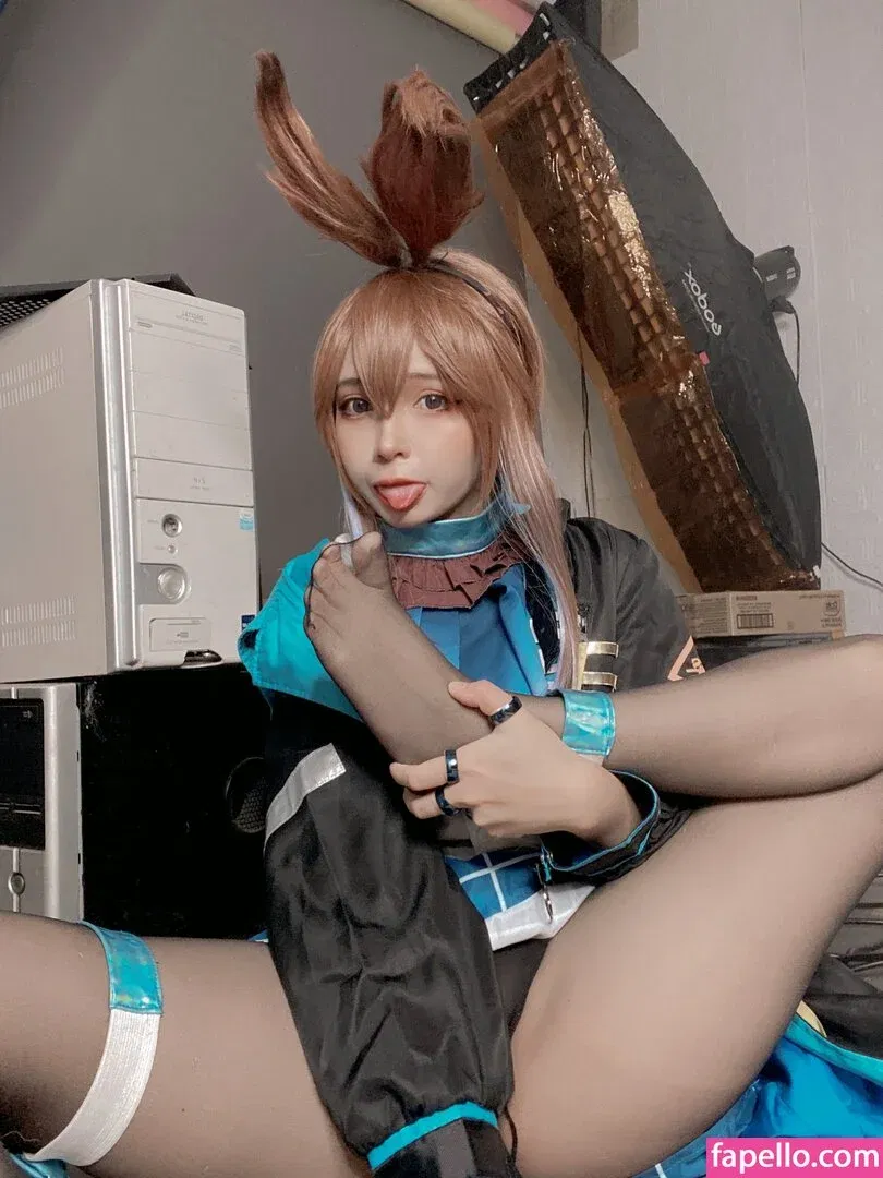 Umeko J. Onlyfans Photo Gallery 