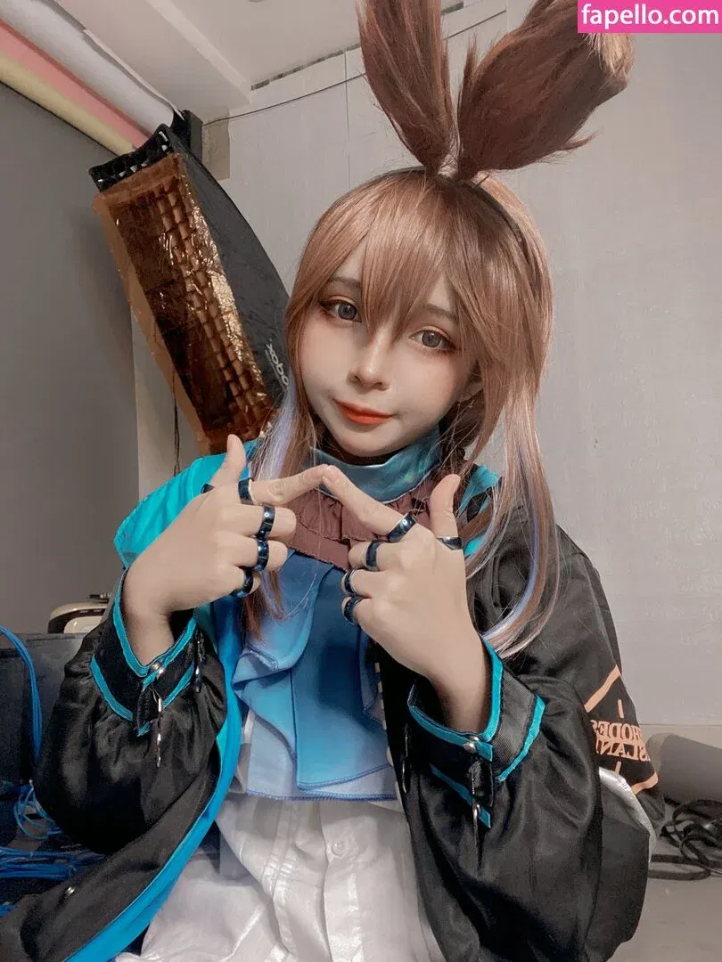 Umeko J. Onlyfans Photo Gallery 