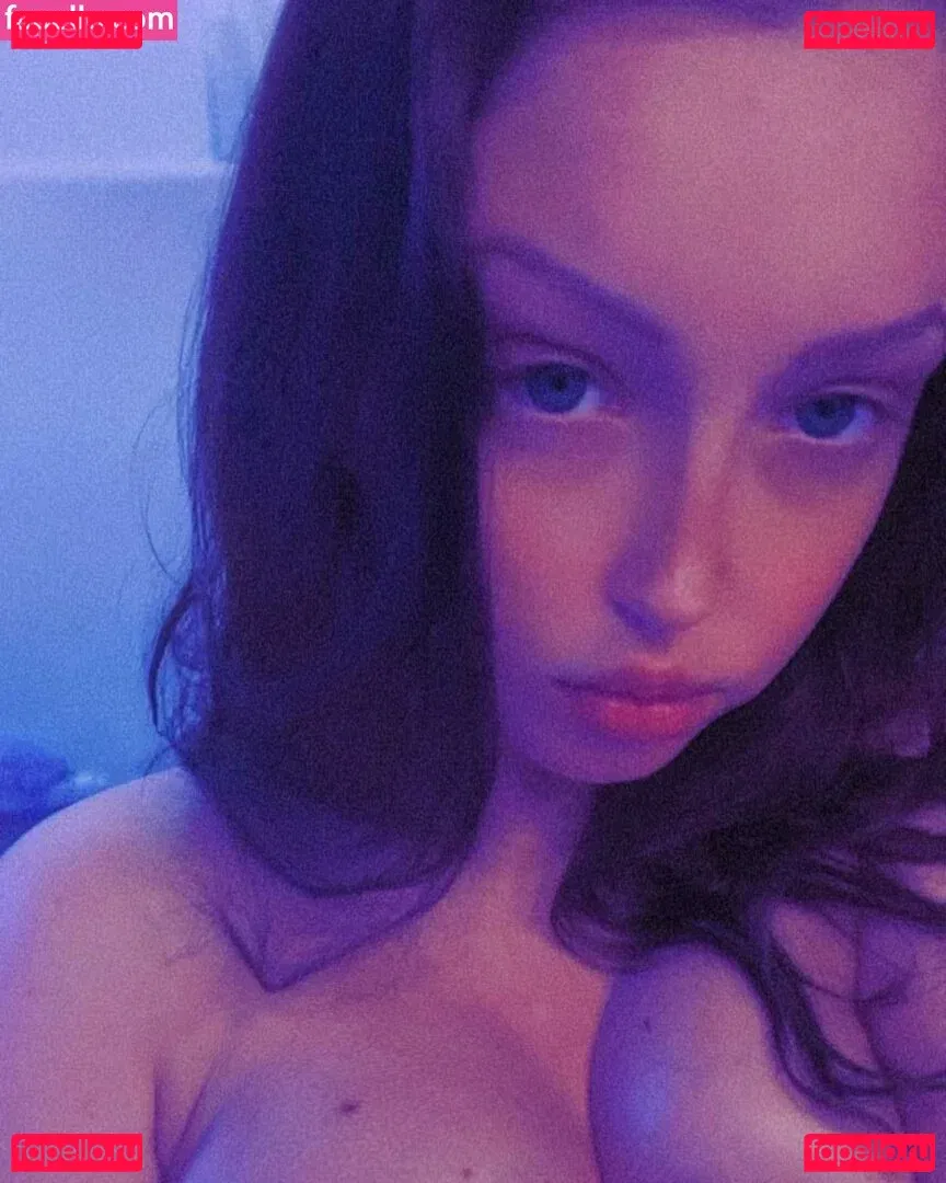 Preroll Princess Onlyfans Photo Gallery 