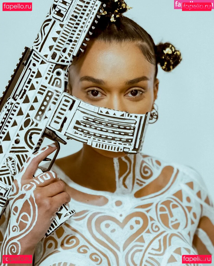 Pearl Thusi Onlyfans Photo Gallery 