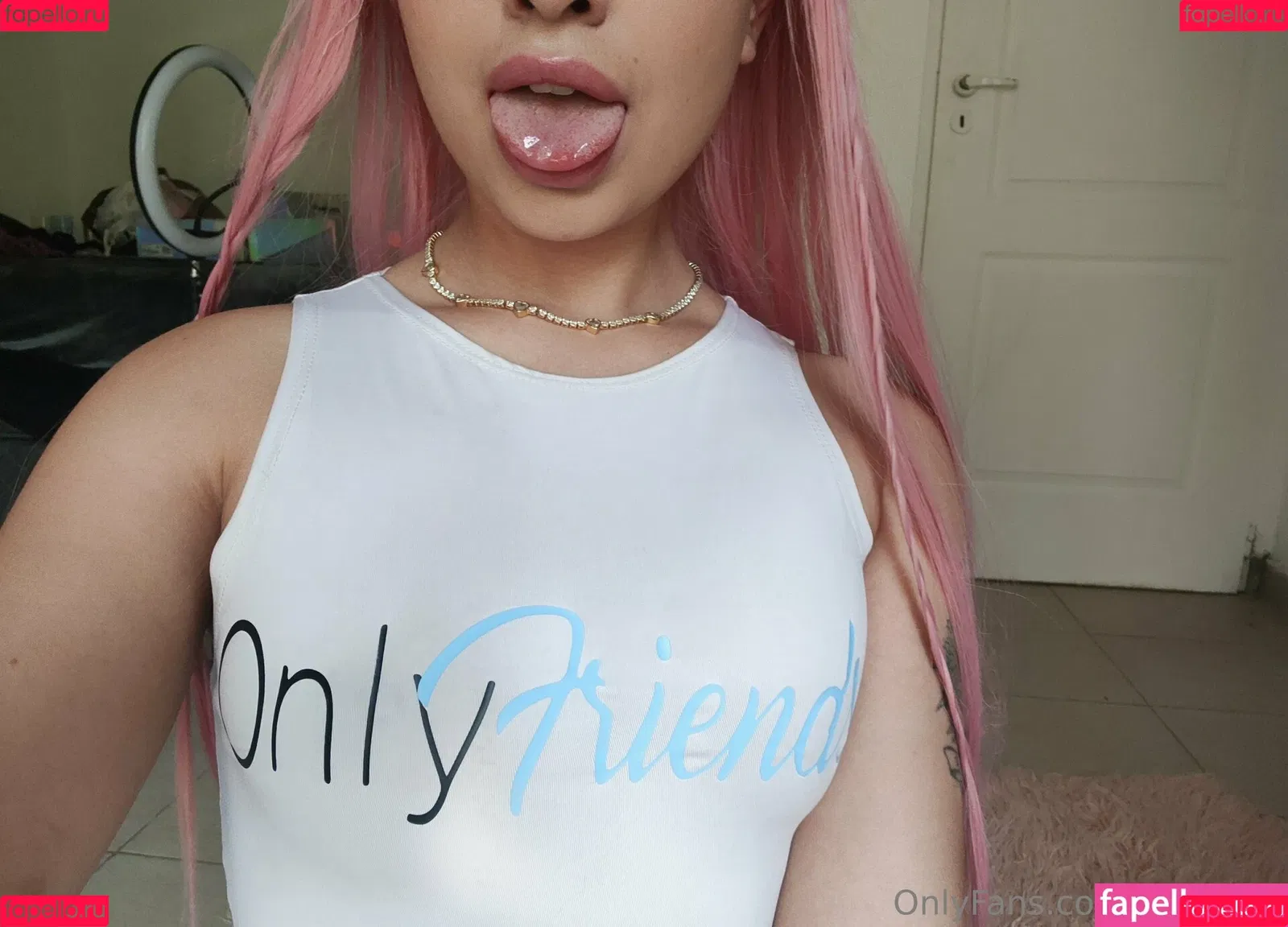 littleluxy Onlyfans Photo Gallery 