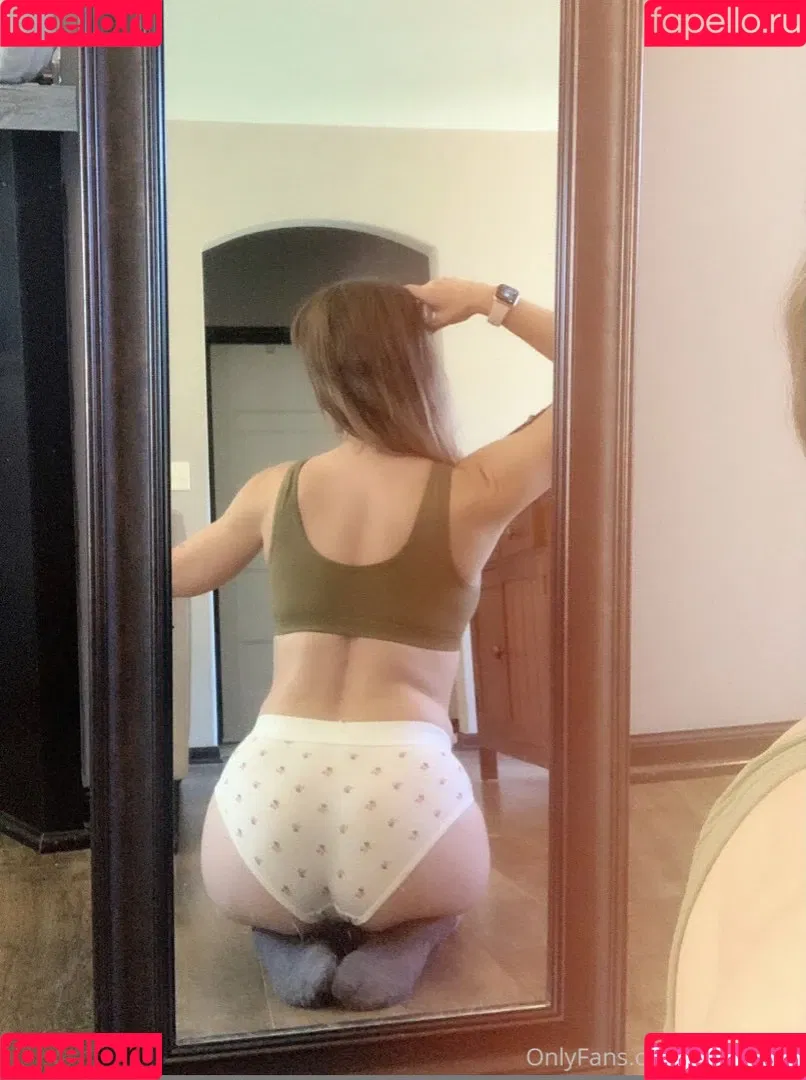 April Gloria Onlyfans Photo Gallery 