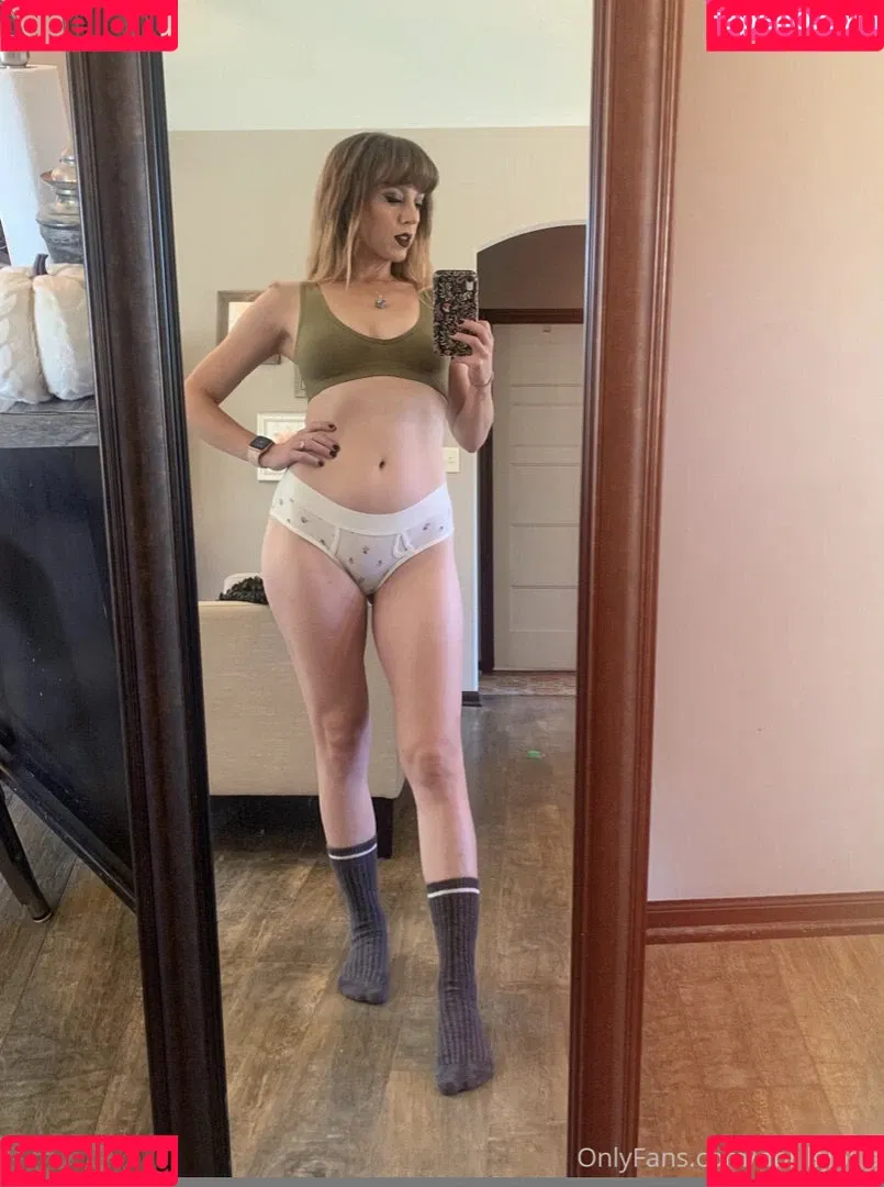 April Gloria Onlyfans Photo Gallery 