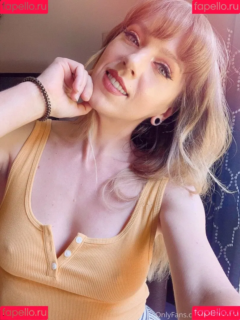 April Gloria Onlyfans Photo Gallery 