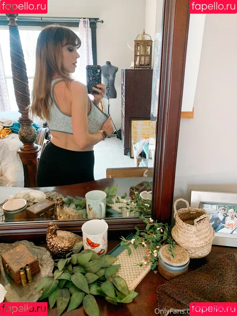 April Gloria Onlyfans Photo Gallery 