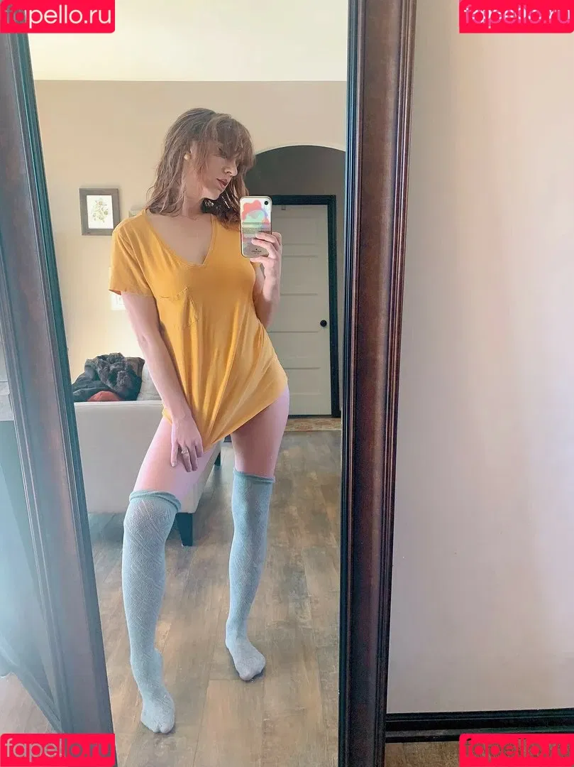 April Gloria Onlyfans Photo Gallery 