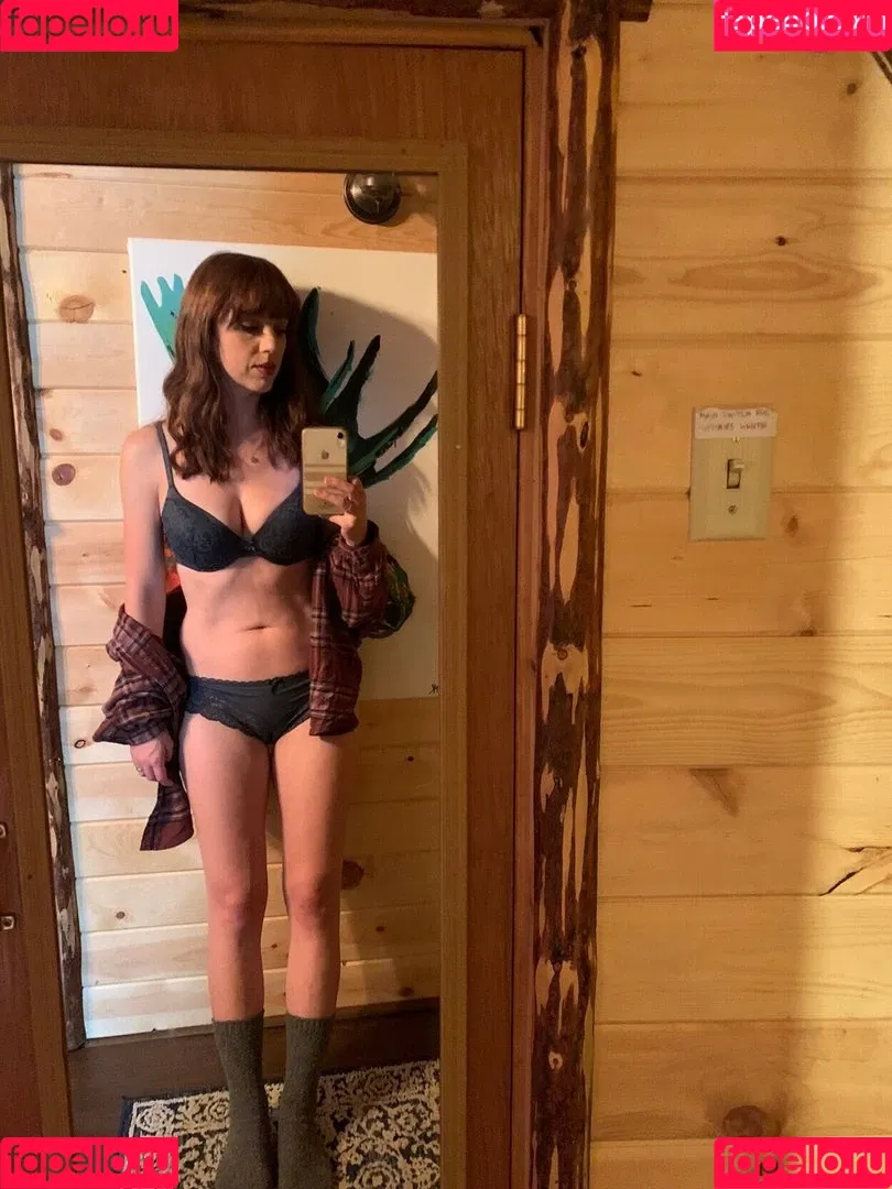 April Gloria Onlyfans Photo Gallery 