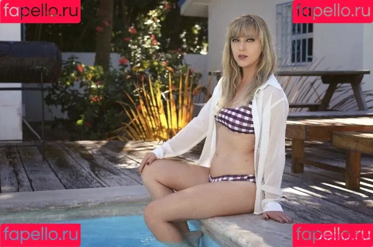 April Gloria Onlyfans Photo Gallery 