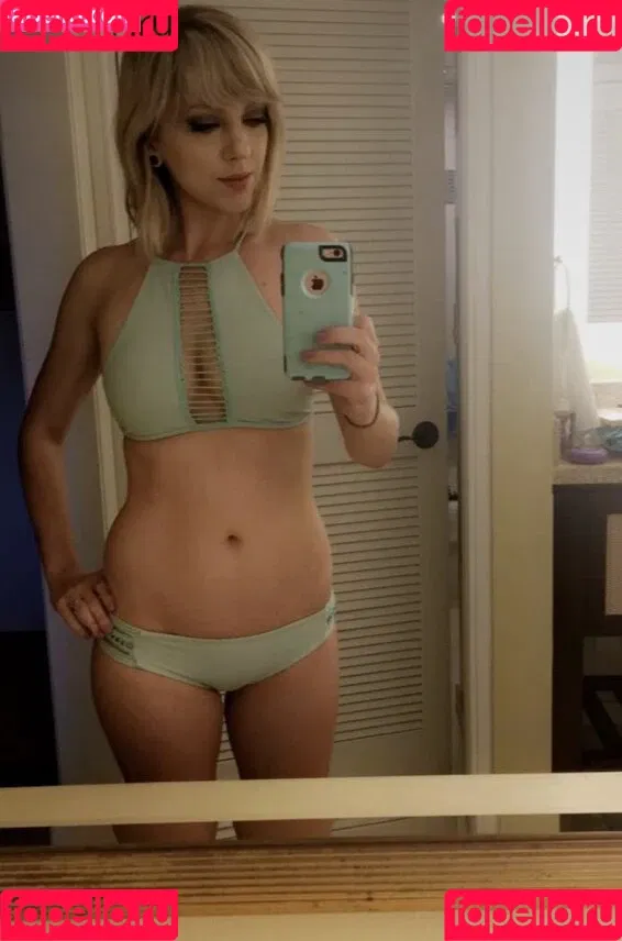 April Gloria Onlyfans Photo Gallery 