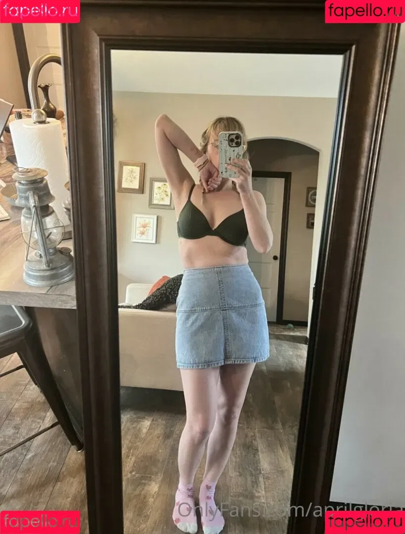 April Gloria Onlyfans Photo Gallery 