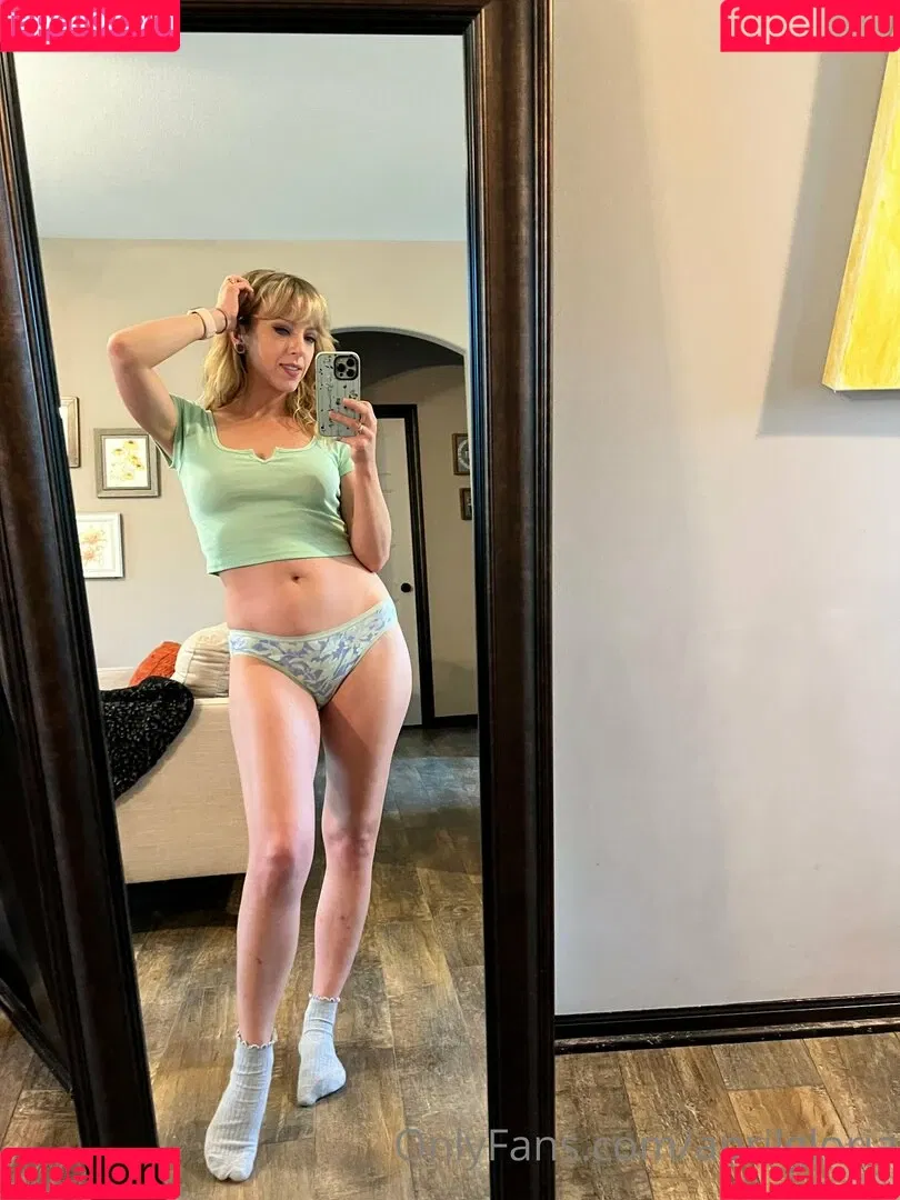 April Gloria Onlyfans Photo Gallery 