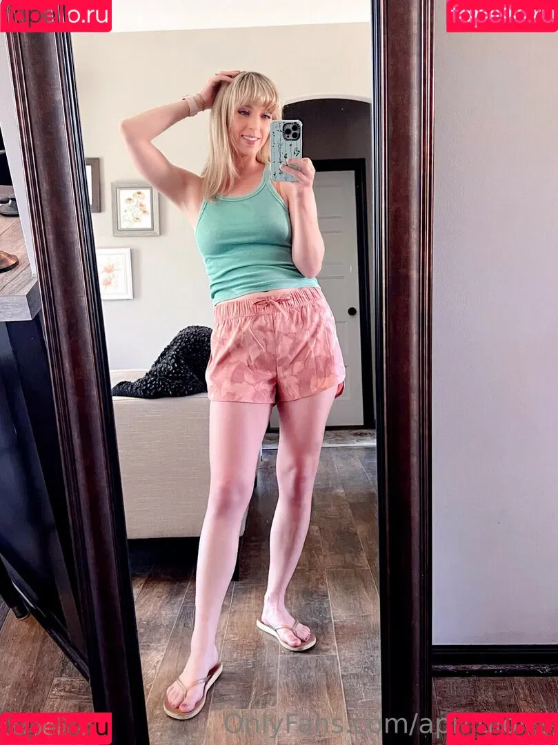 April Gloria Onlyfans Photo Gallery 
