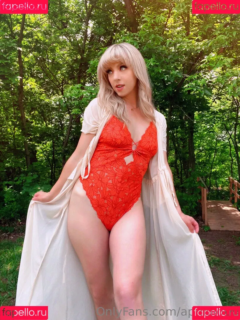 April Gloria Onlyfans Photo Gallery 