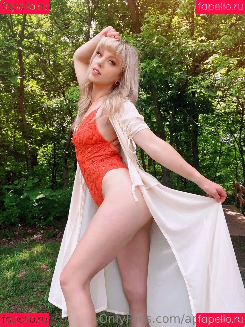 April Gloria Onlyfans Photo Gallery 