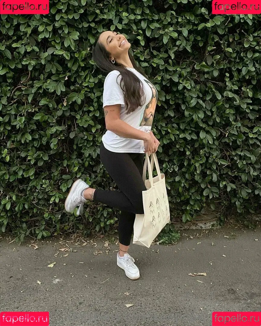 keepupwithkarlee Onlyfans Photo Gallery 