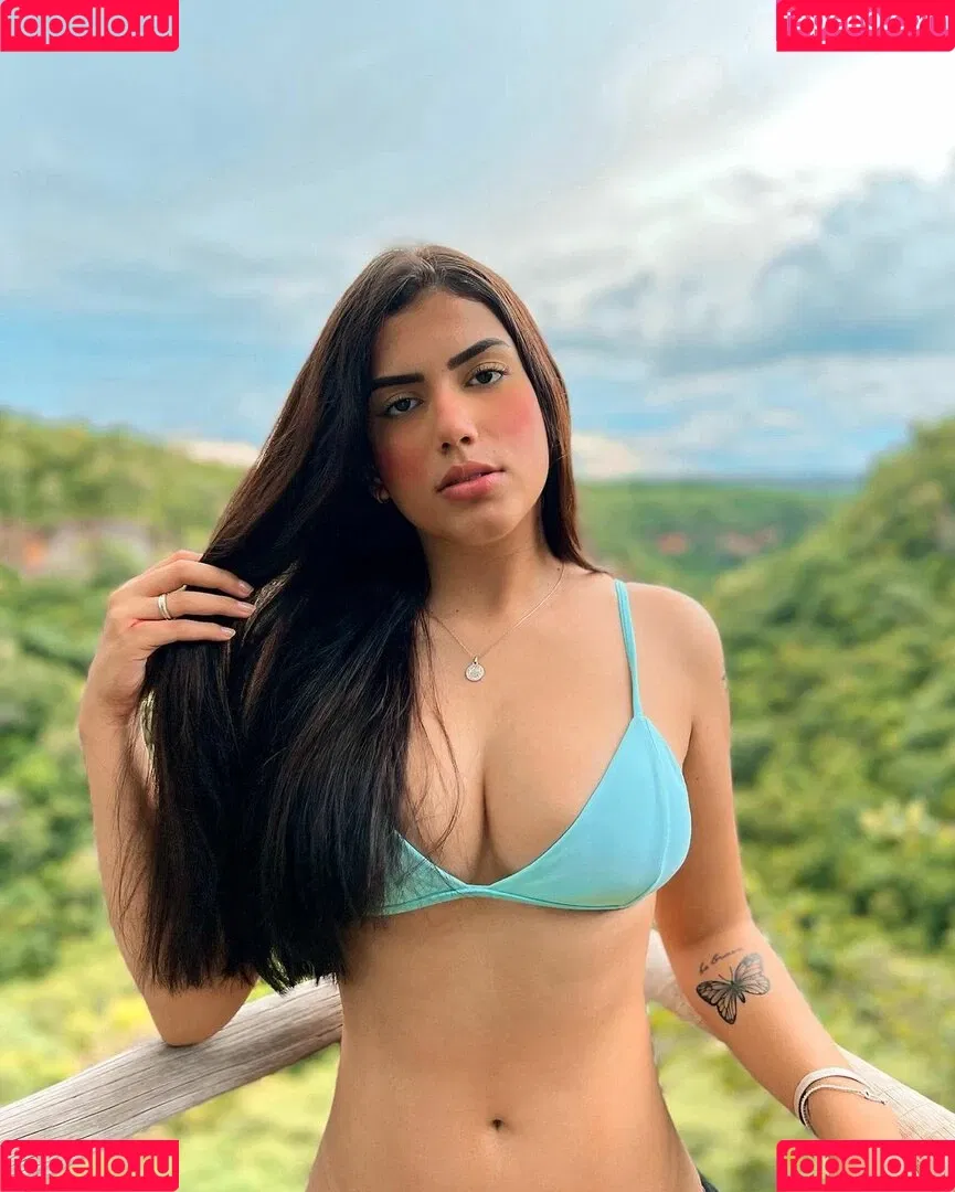 Victtoria Medeiros Onlyfans Photo Gallery 