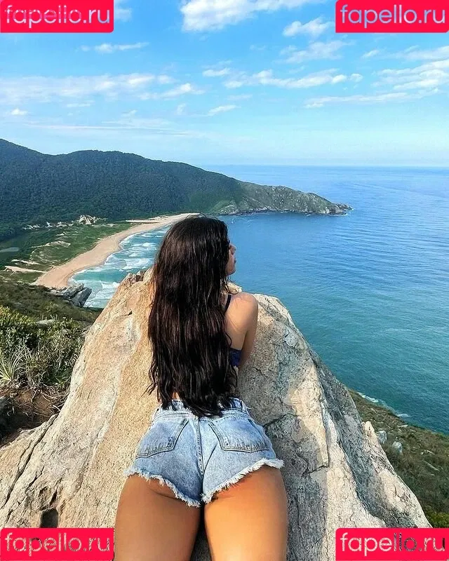 Victtoria Medeiros Onlyfans Photo Gallery 