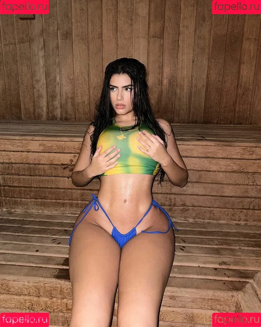 Victtoria Medeiros Onlyfans Photo Gallery 