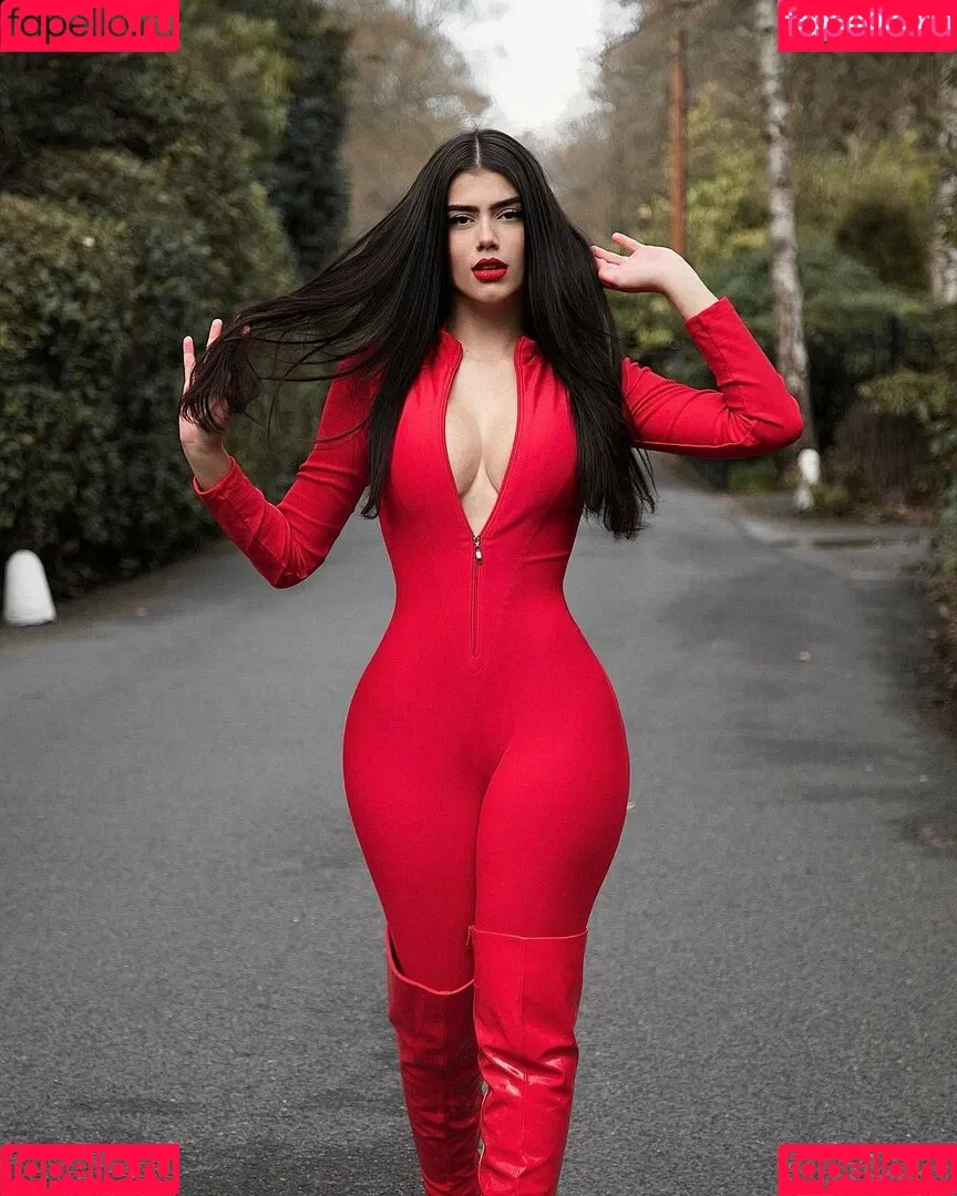 Victtoria Medeiros Onlyfans Photo Gallery 